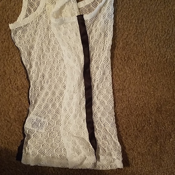 NWT Guess tank top - Picture 3 of 5